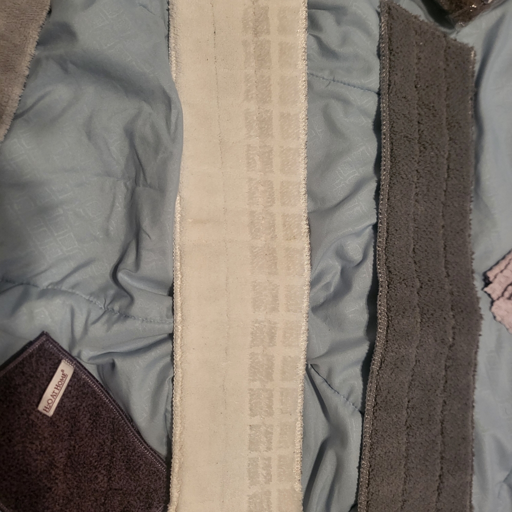 Blue and Gray Towel Set